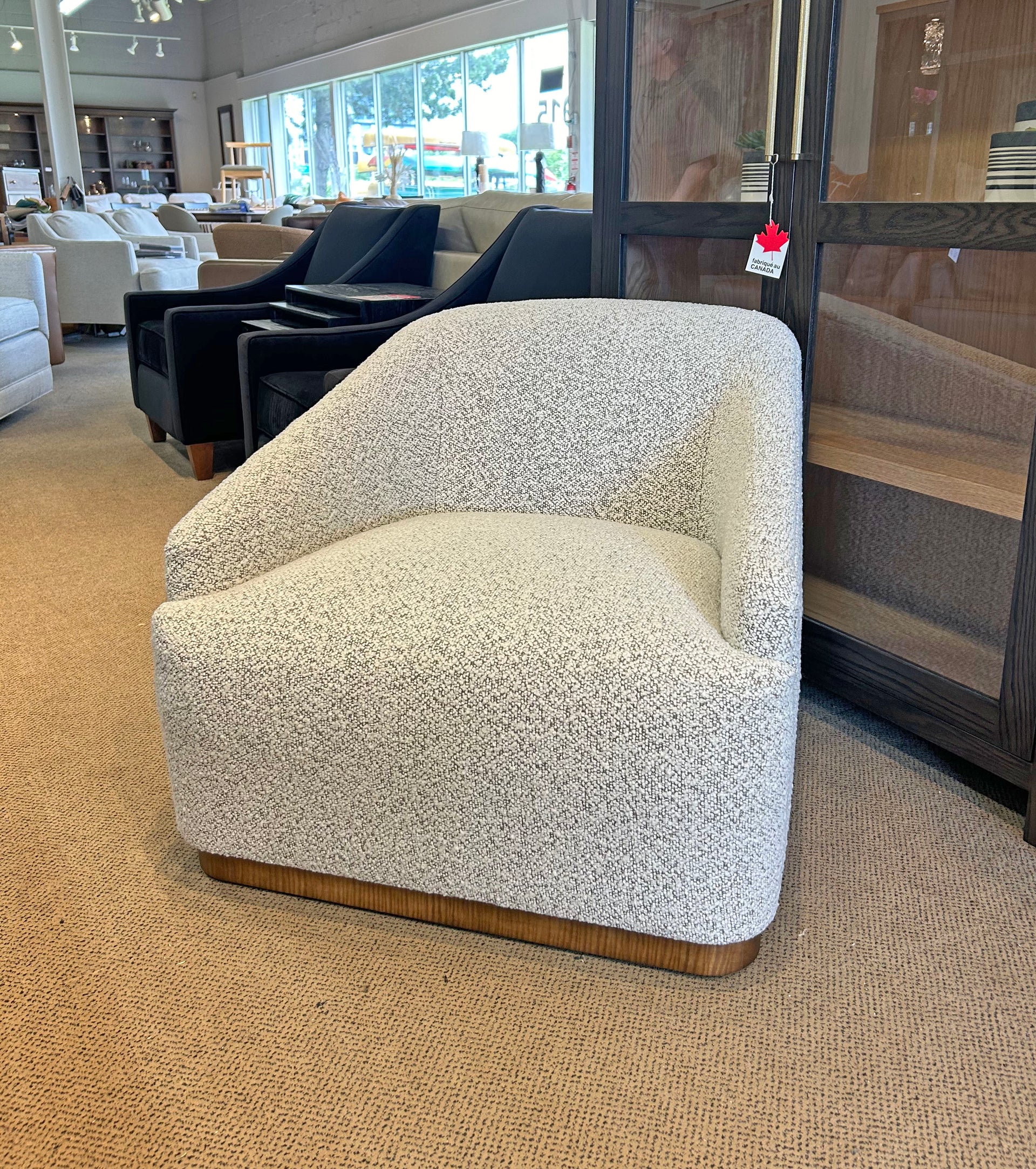 IN STOCK BERNIE SWIVEL