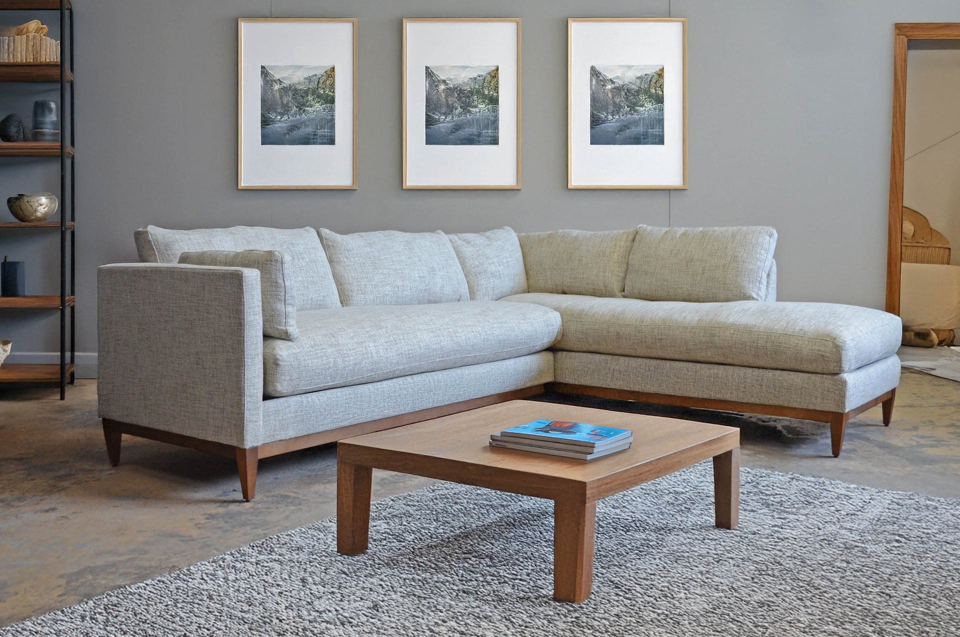 In Stock Leo Sectional LSC